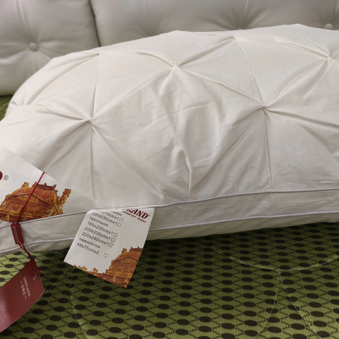 单人羽绒面包枕头