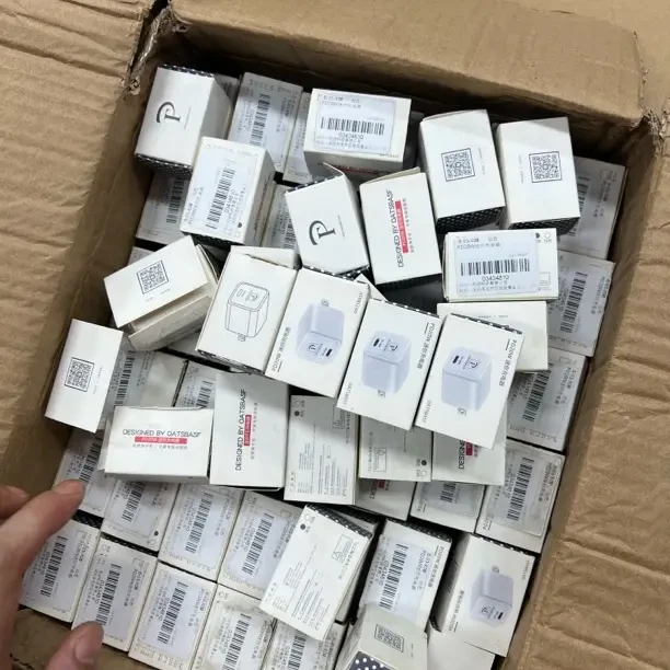 PD20W迷你充电器