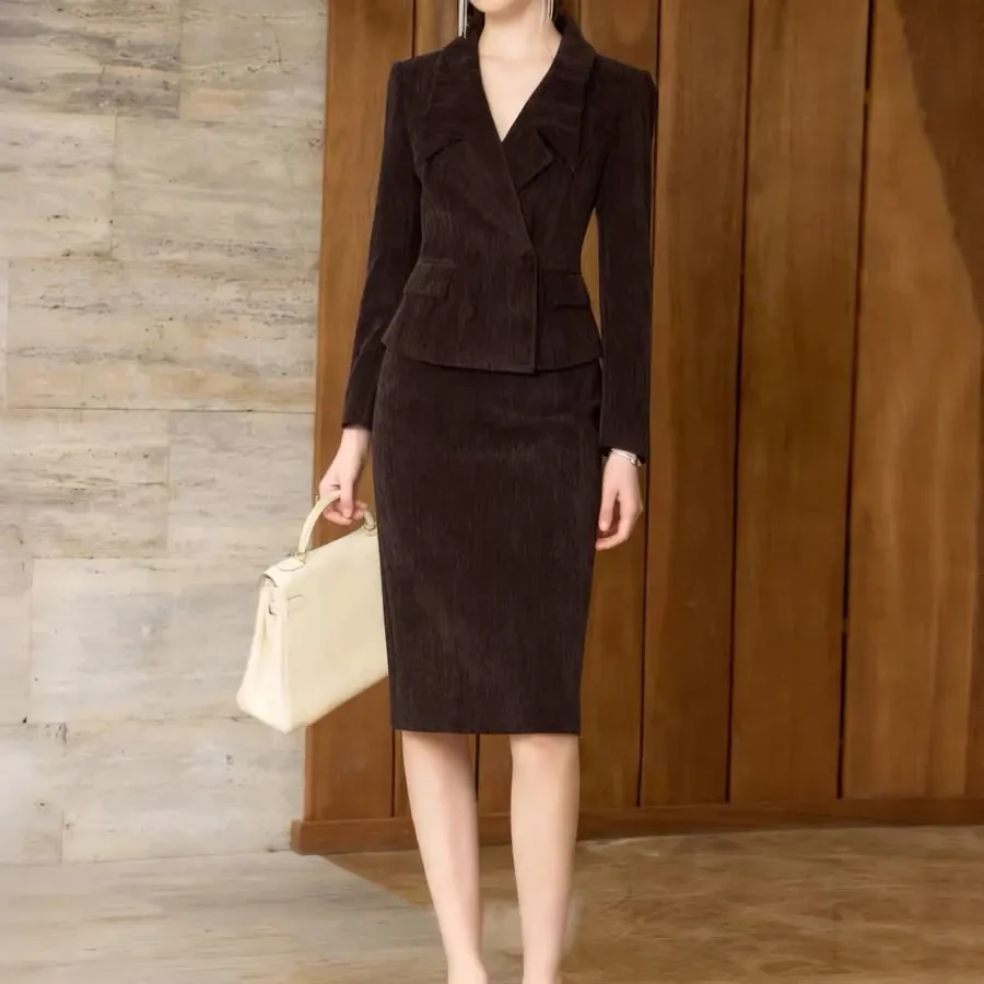 恩妮雪尼尔西装套装女冬装气质简约V领西服半身裙两件套职业正装