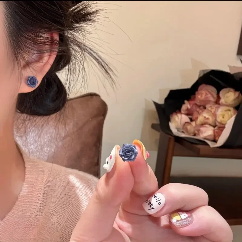 铜合金耳饰 蓝色玫瑰花朵耳钉简约百搭小巧气质高级感耳环2025