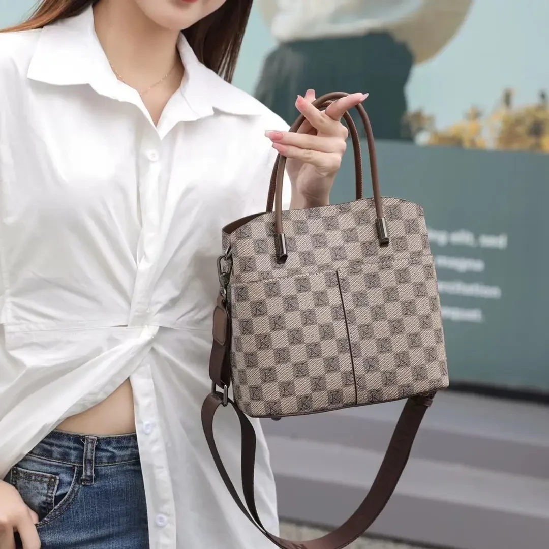 【艾薇思曼】2025春夏新款经典大容量水桶包斜挎单肩包百搭手提包女