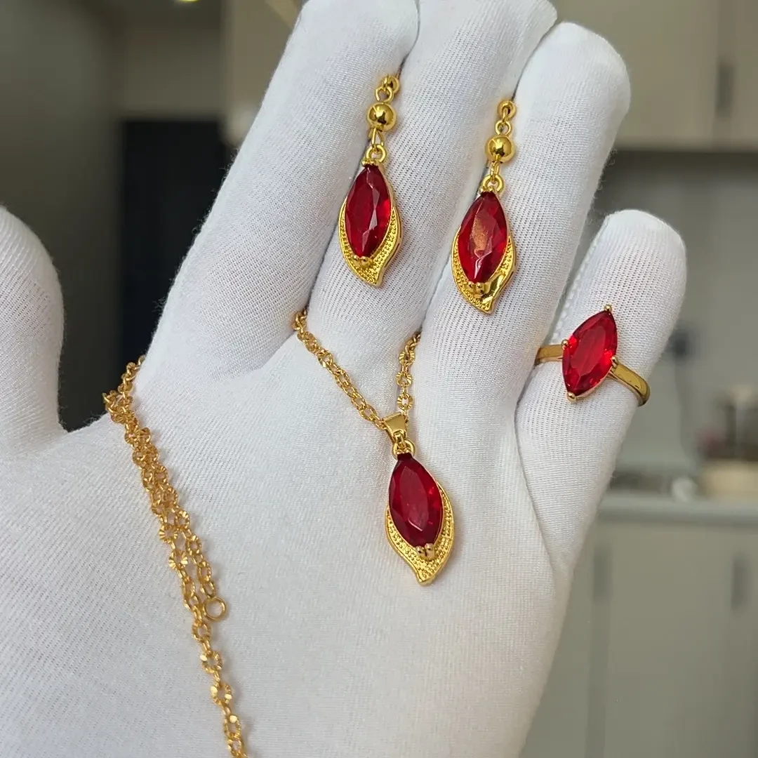 925银合成锆石耳饰 时尚耳环镶嵌日韩自然银镀红色