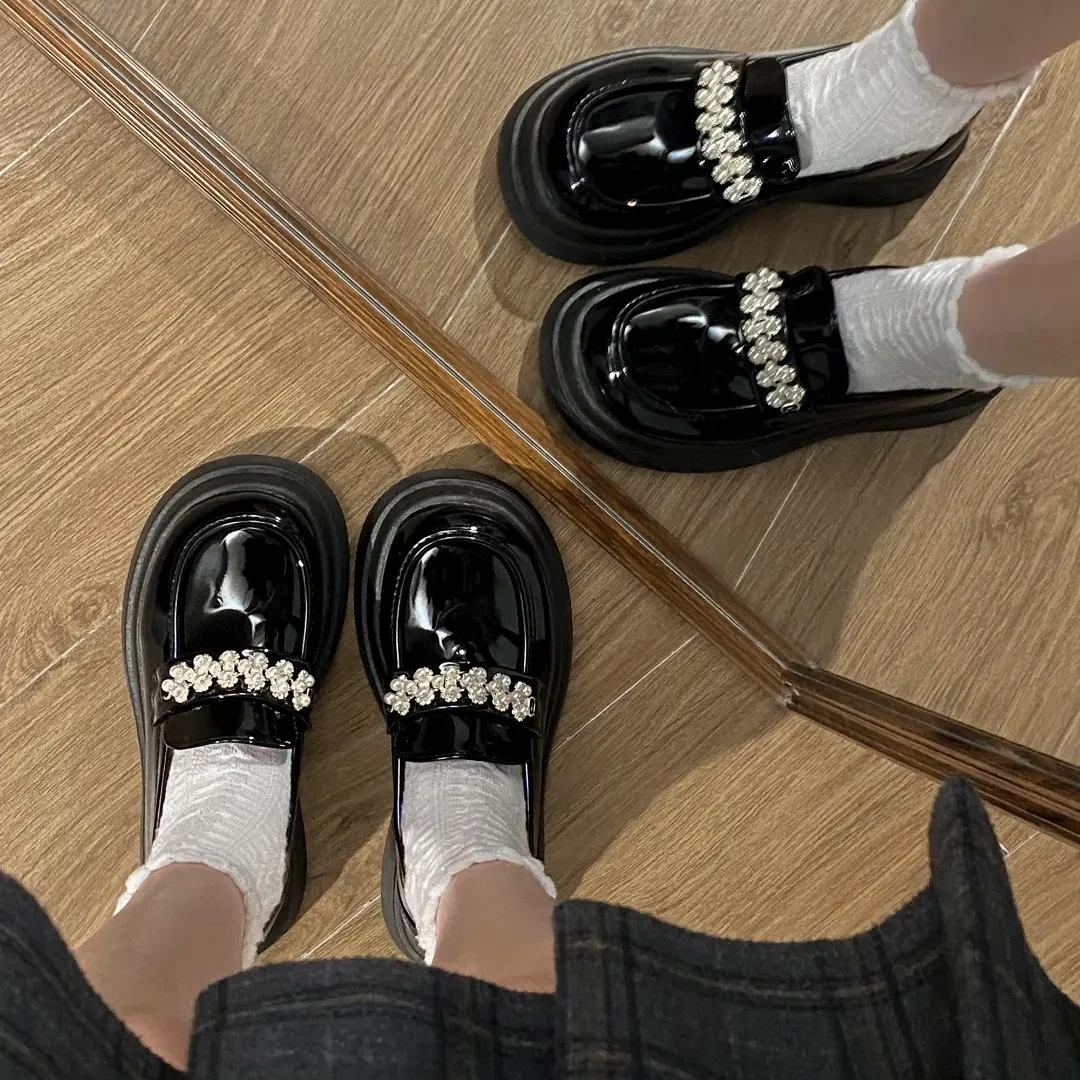 黑色厚底珍珠复古小皮鞋女2025新款春秋英伦复古黑色女夏天平底鞋