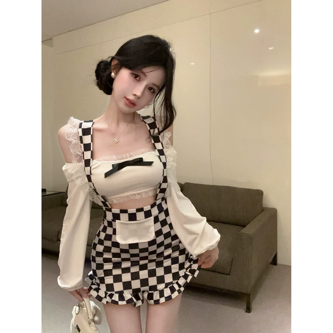 法式2025纯欲风辣妹长袖背带假两件设计感时尚甜美包臀连衣裙女潮