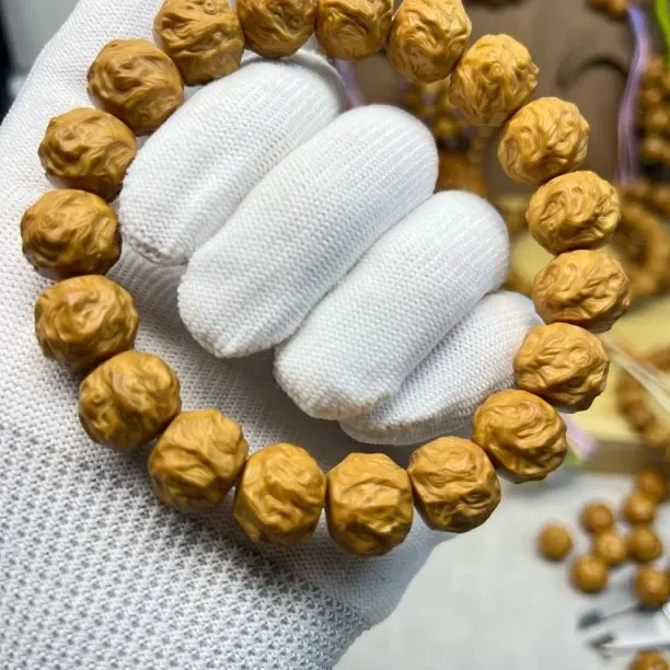 龙蛇之变，猴头核桃龙岩料雕刻，精品毕业级尺寸13mm➕