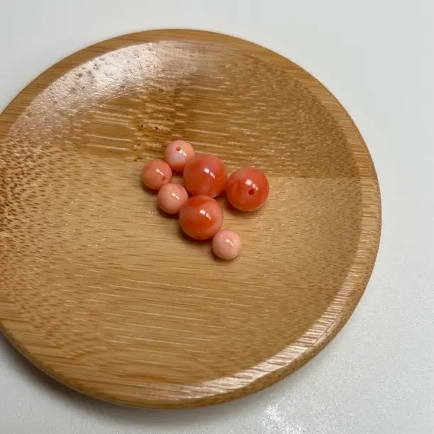 粉色散珠配饰珊瑚