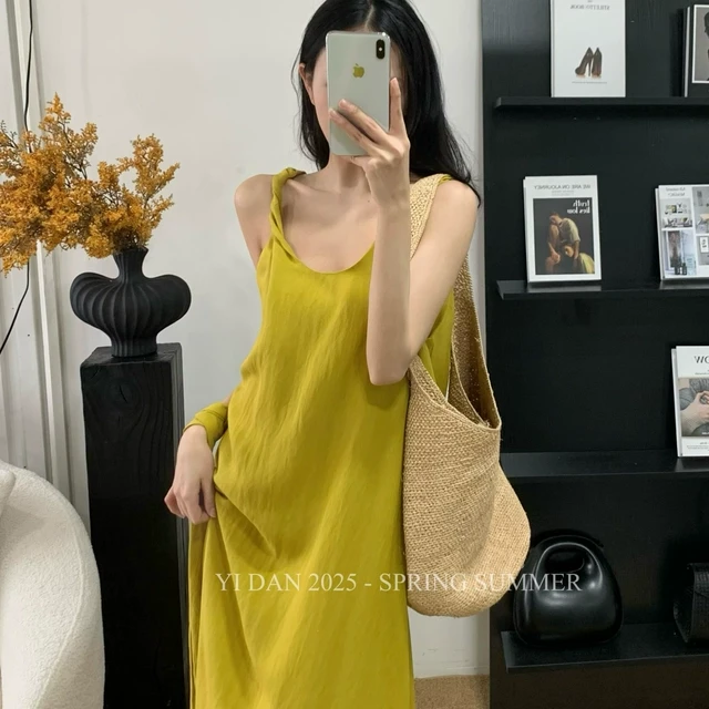 YIDAN伊丹2025春季新款吊带连衣裙高级气质款挂脖飘带裙7788#