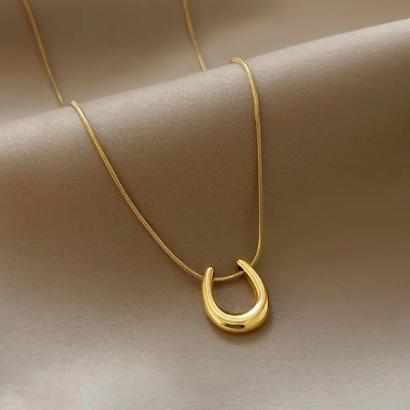 合金项链 金色马蹄吊坠钛钢项链女轻奢气质高级感毛衣链时尚百搭