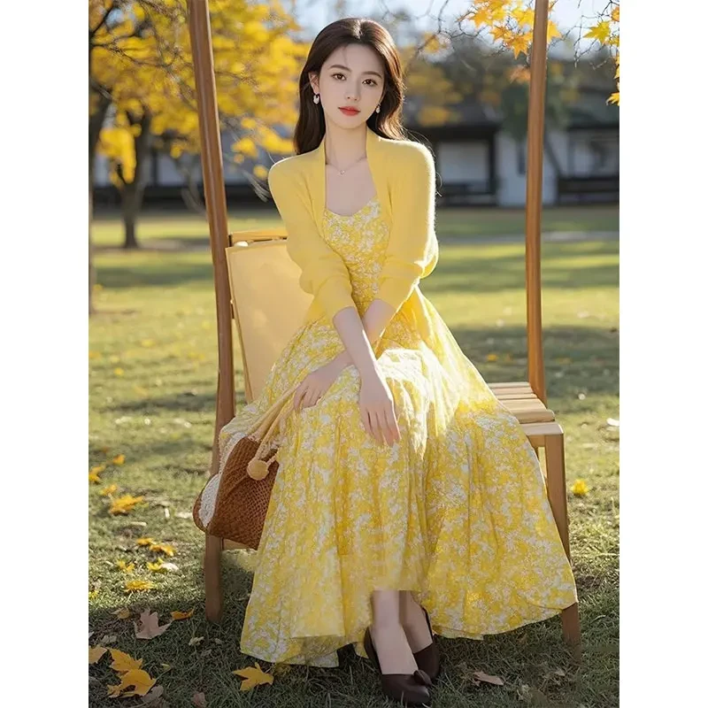 春季穿搭一整套高级感女装独特漂亮温柔气质轻熟奶黄色碎花裙套装