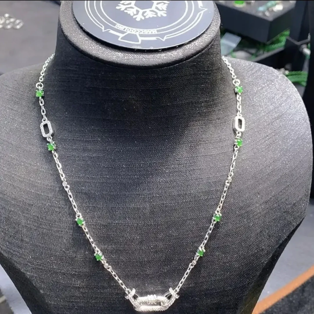 天然A货翡翠冰绿蛋面百搭项链