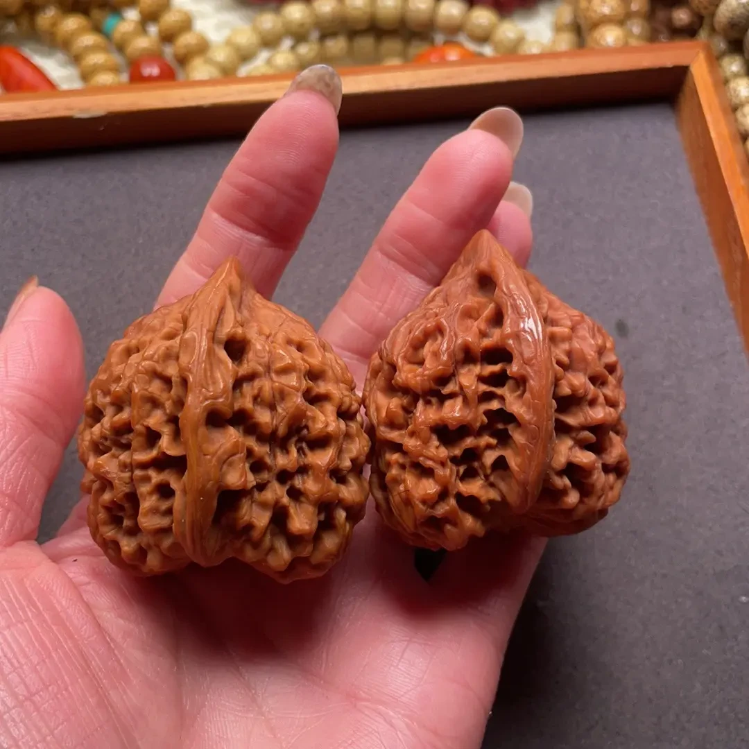 文玩核桃麒麟纹大官帽四座楼狮子头高抛原色精配对手把玩件