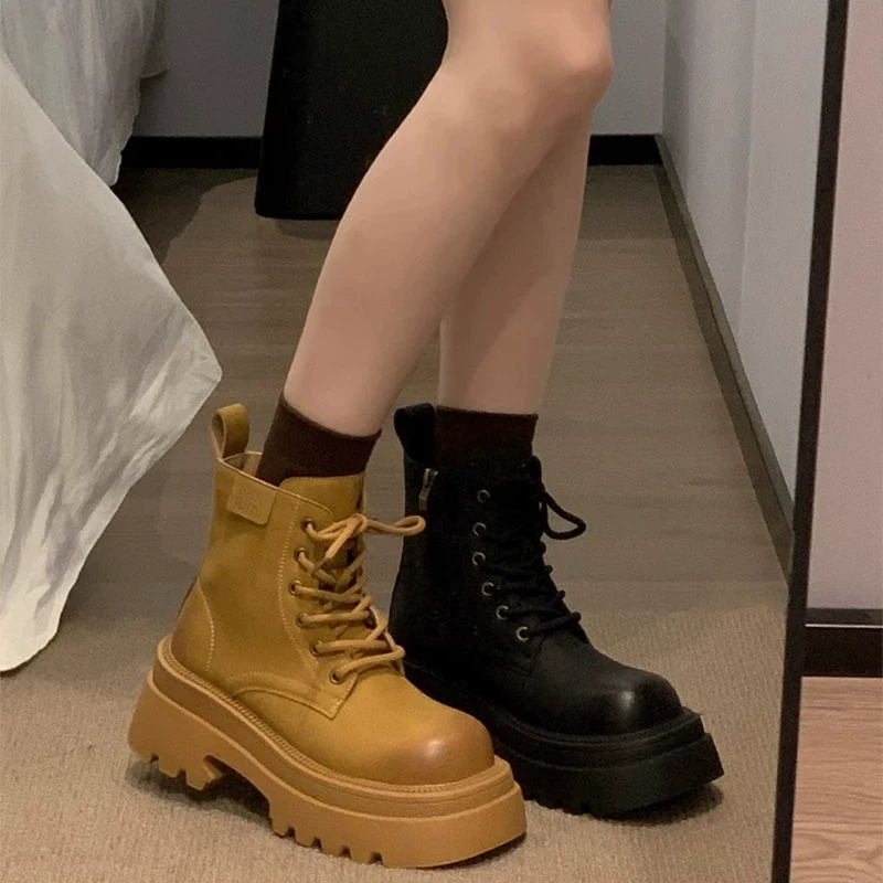 香港真皮厚底马丁靴女秋冬2024新款爆款大黄靴英伦复古短靴工装靴