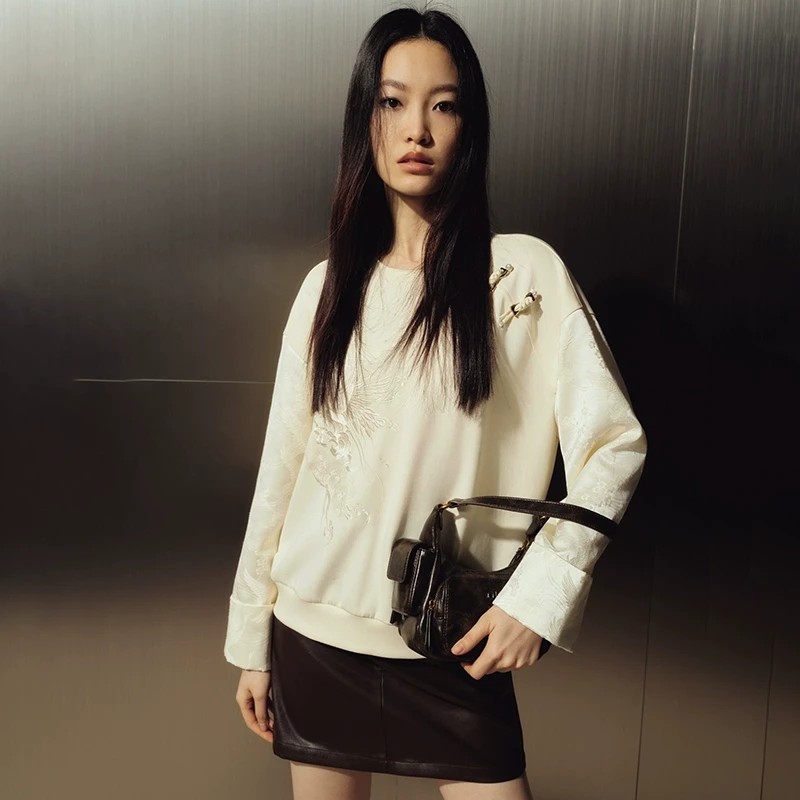 42954【依系列】盘扣文艺卫衣2J313262D