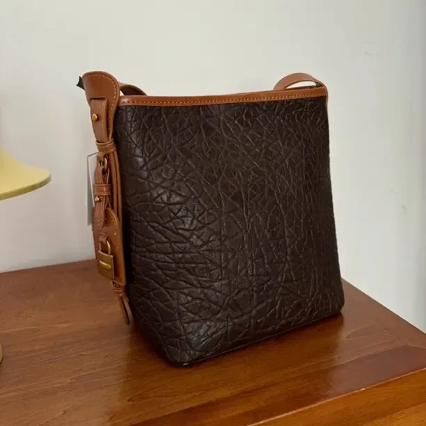 220中号水桶包。