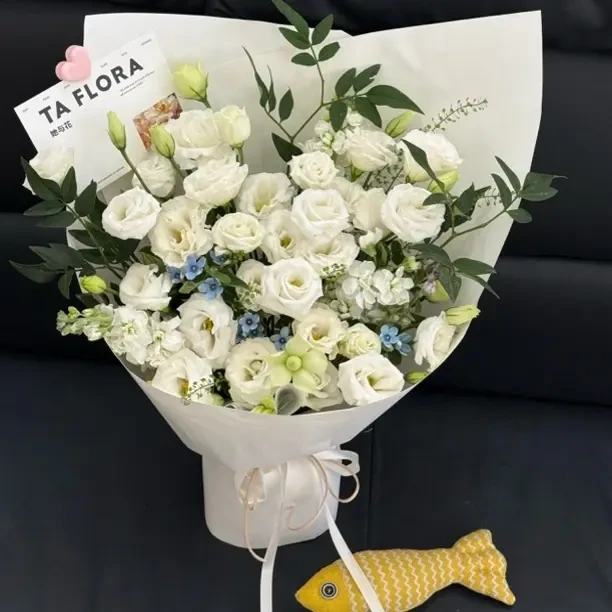 洋桔梗白玫瑰混搭花束同城鲜花速递送女友闺蜜生日礼物