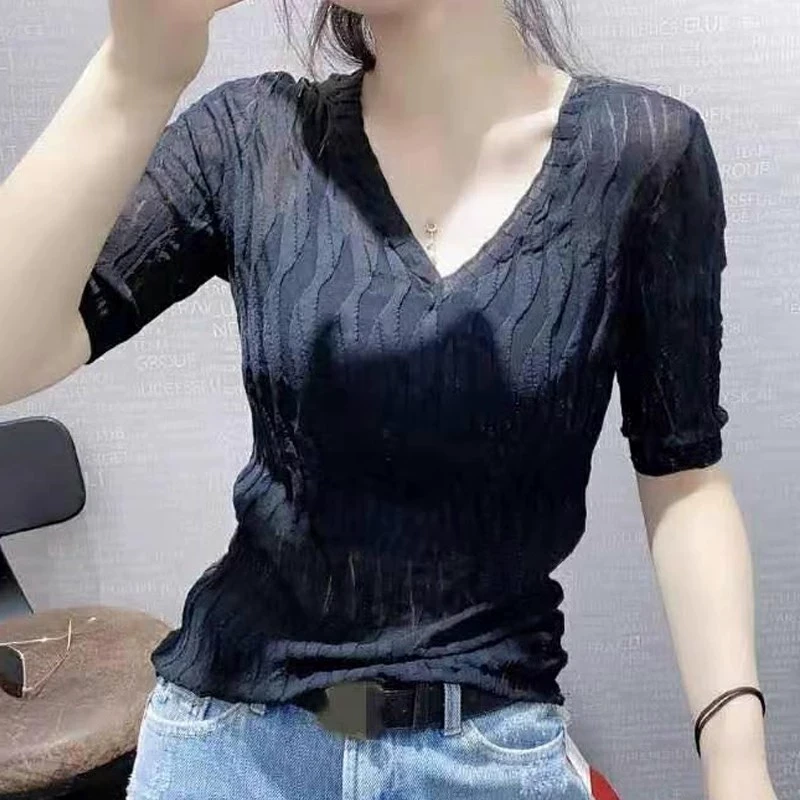 黑色V领冰丝针织短袖女夏季2025新款修身肌理感T恤高端大牌上衣
