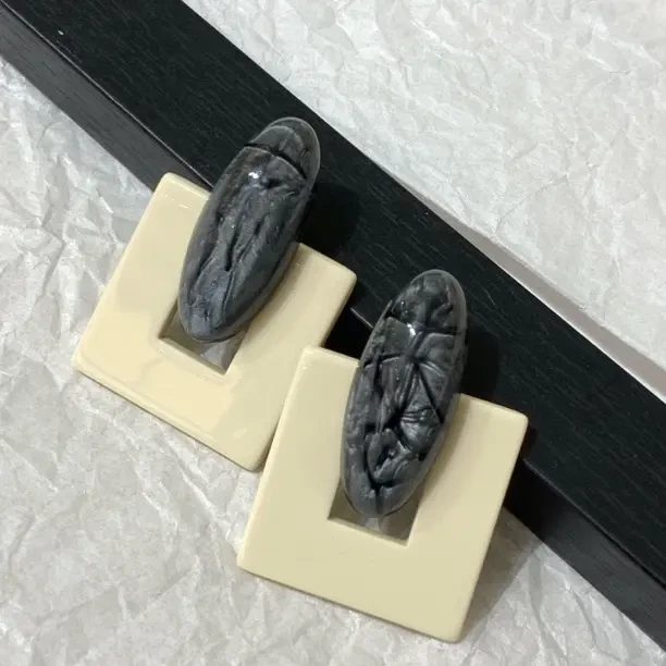 钛钢耳饰 LARVINA拼色法式百搭耳环