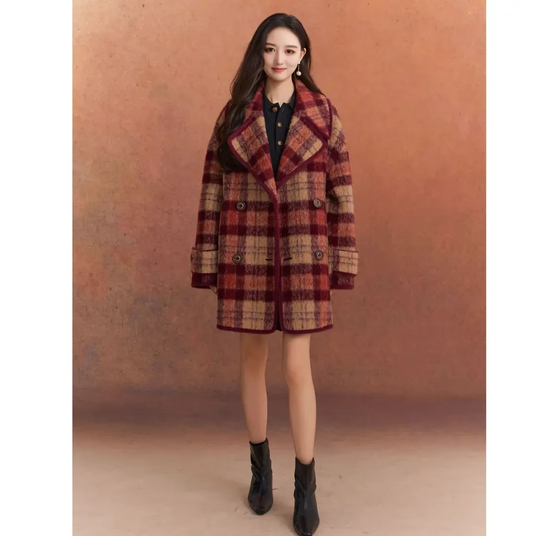 AMASS/阿玛施秋冬琥珀流光毛绒质感格纹廓形中长羊毛外套5400842