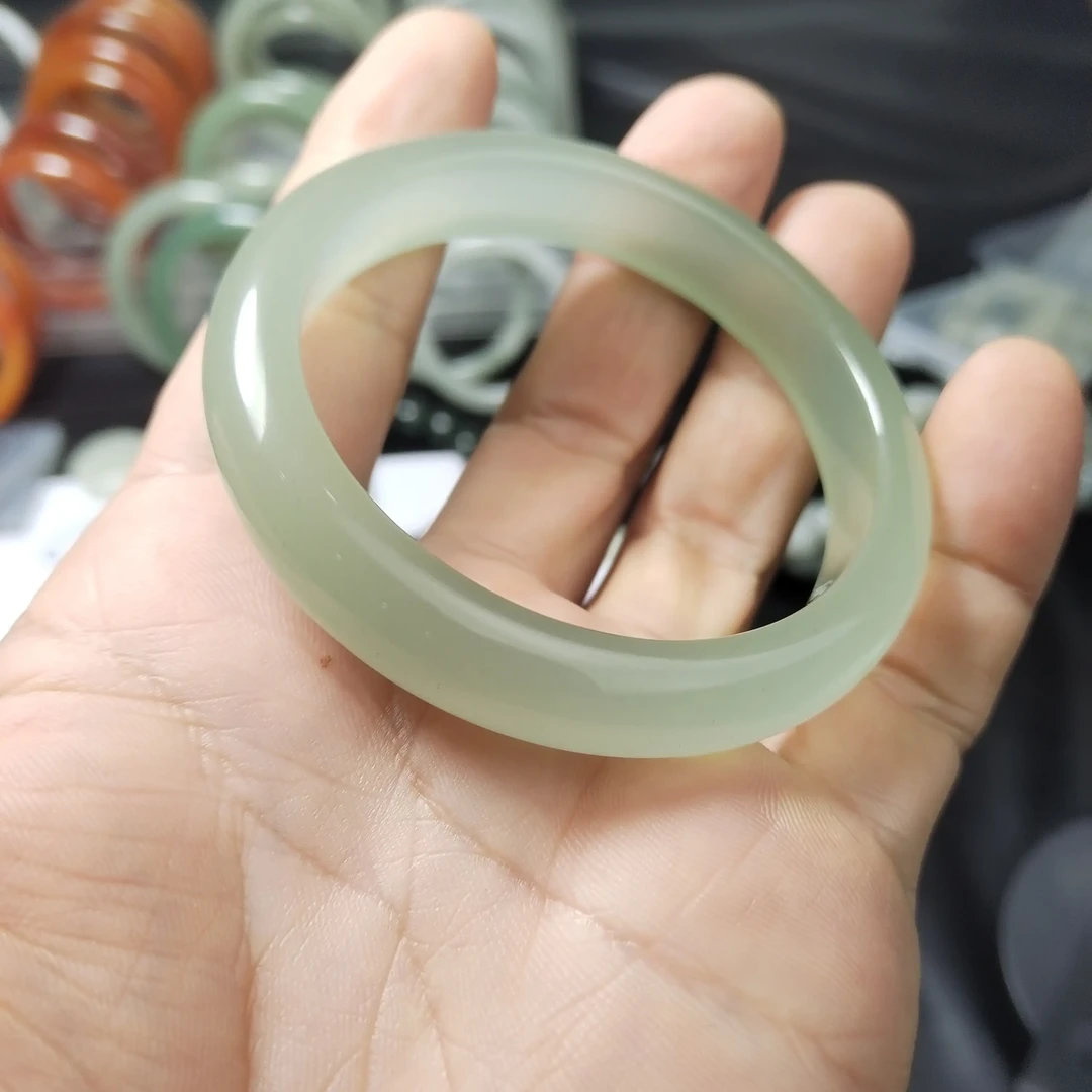 东陵玉手镯高冰女款