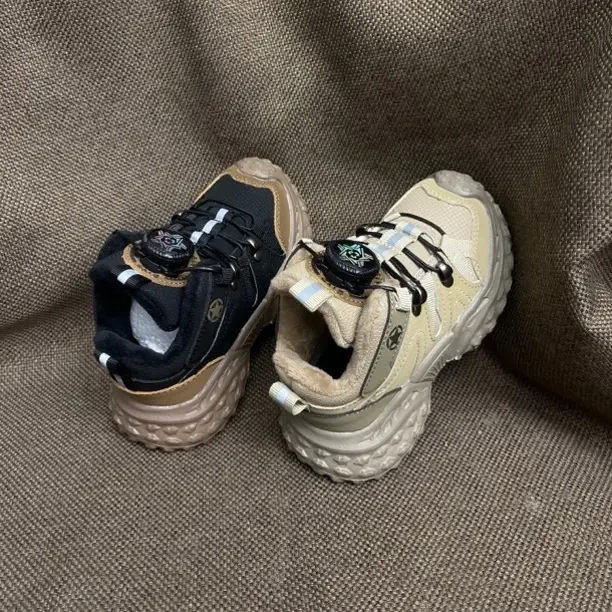 奥萝旋钮扣防滑运动鞋男女童冬季加绒保暖户外防水棉鞋