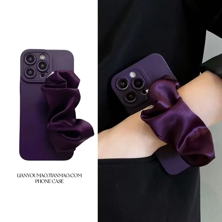 适用苹果16紫色腕带磨砂天使眼手机壳精孔全包华为oppovivo小米15