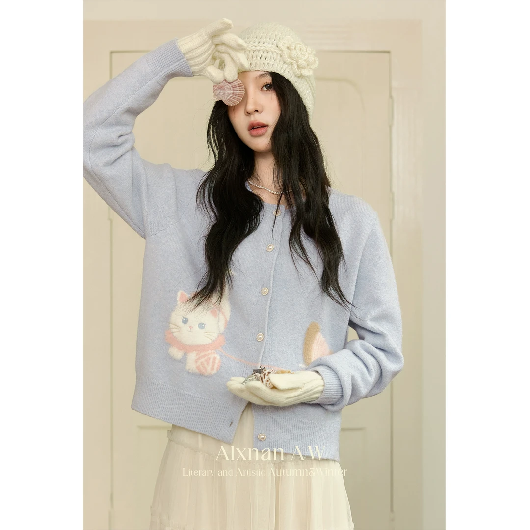 【鹿盯盯】微胖大码女装慵懒感蓝色毛衣开衫新款气质圆领上衣D07516