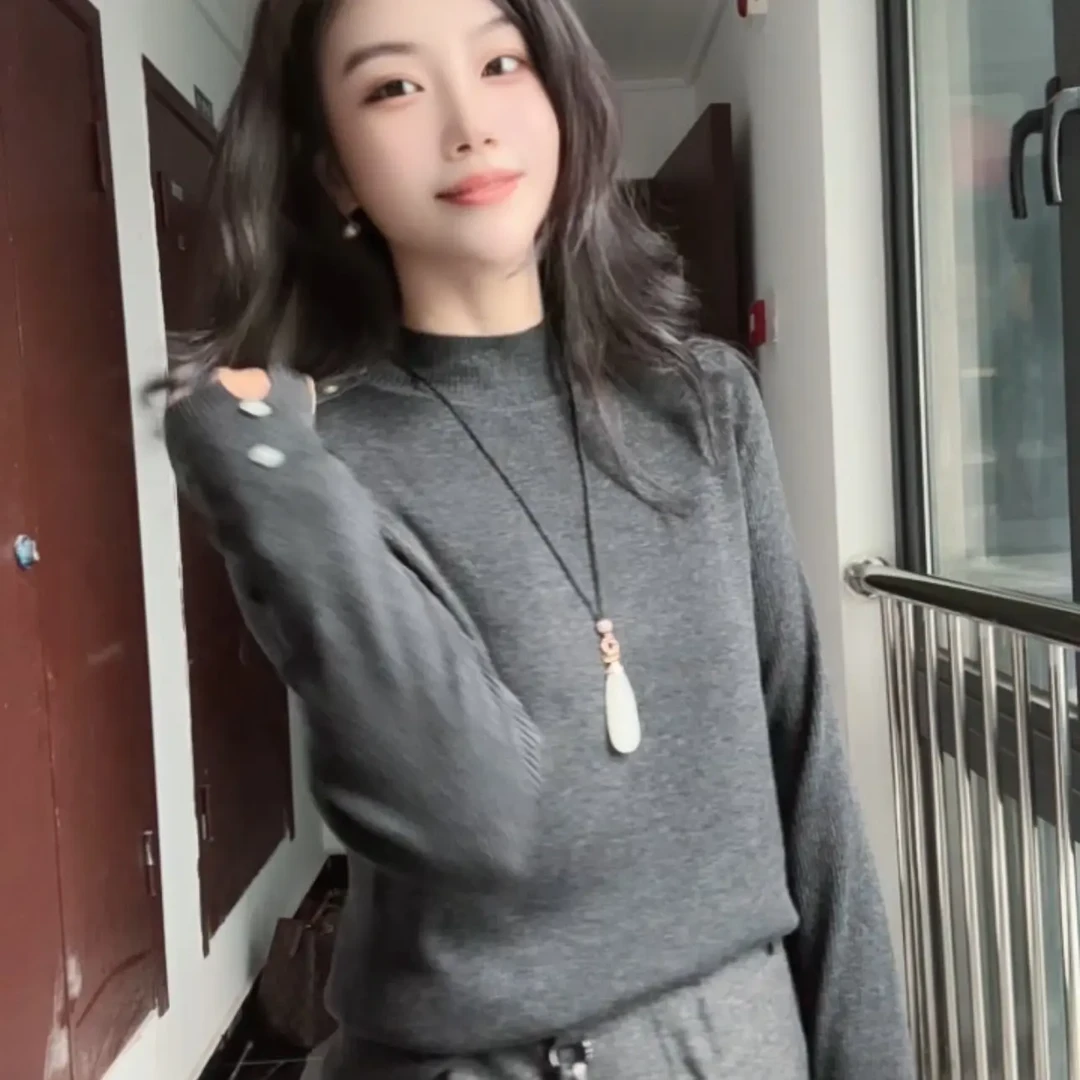 女秋冬季细羊毛针织衫中领长袖打底衫上衣