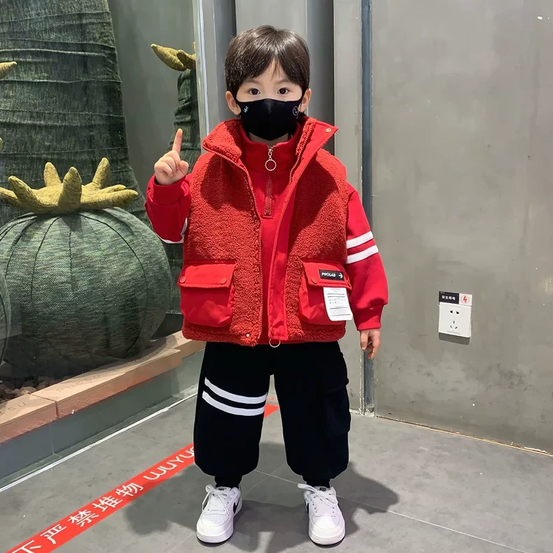 男童套装新款儿童冬季加绒加厚卫衣马甲三件套宝宝喜庆过年衣服