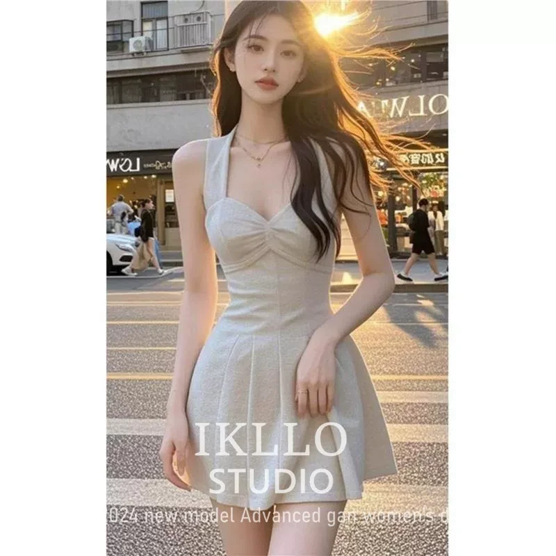 纯欲风辣妹性感白色吊带连衣裙女装2025夏季新款时尚收腰a字裙子