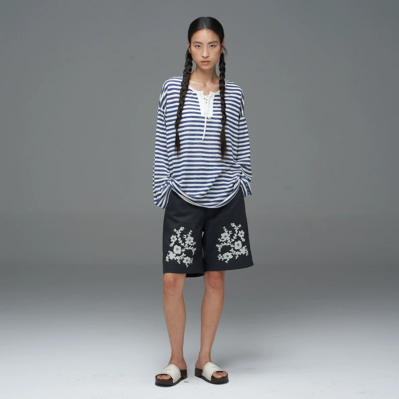 THE ENES 花卉刺绣宽松A字直腰短裤舒适时髦休闲裤