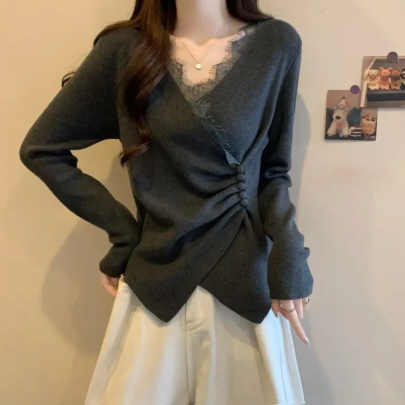 V领蕾丝拼接设计感不规则打底衫女冬季胖妹妹修身显瘦针织衫上衣