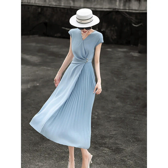 兰瑟儿2025夏季新款气质名媛优雅裙子短袖V领收腰百褶拼接连衣裙