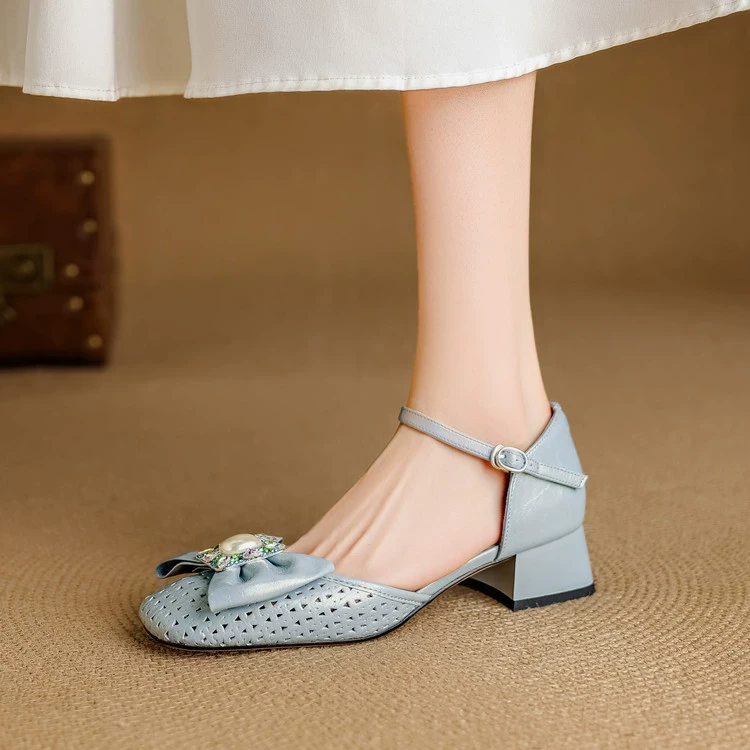 诗宝斐尔粗跟4CM法式珍珠水钻蝴蝶结包头凉鞋女真皮镂空洞洞单鞋