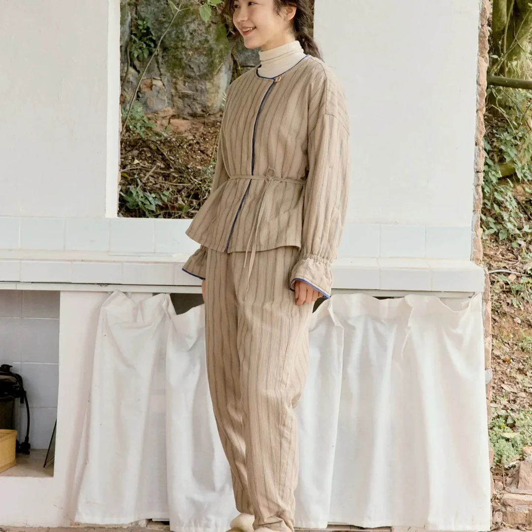 252-021朵朵可可秋冬新款女纯棉撞色花边圆领条纹薄夹棉家居服