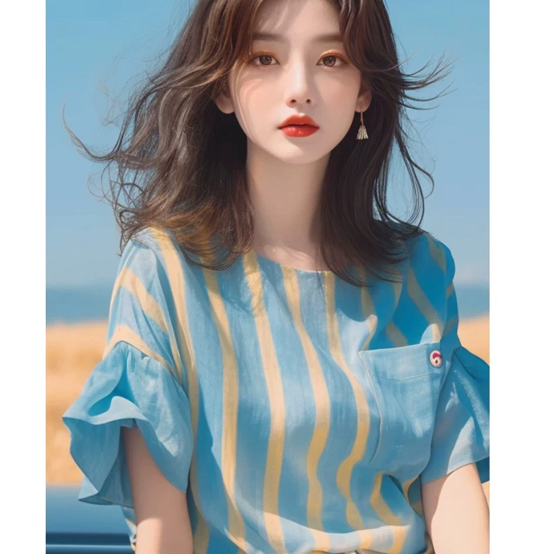 蓝色条纹短袖T恤恤女2025新款夏季时尚高级感独特别致上衣