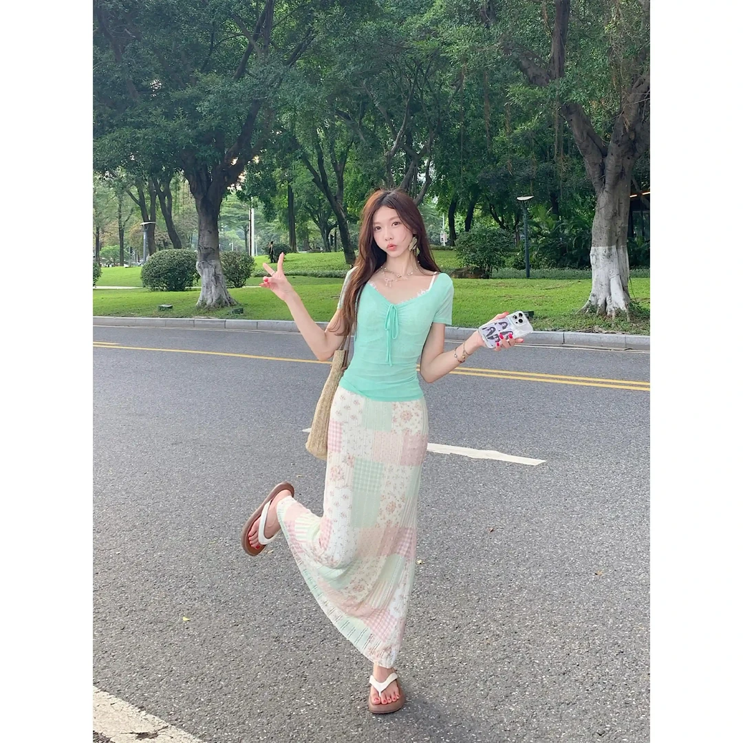 时尚套装纯色带胸垫短袖恤女夏季高腰格纹半身裙两件套