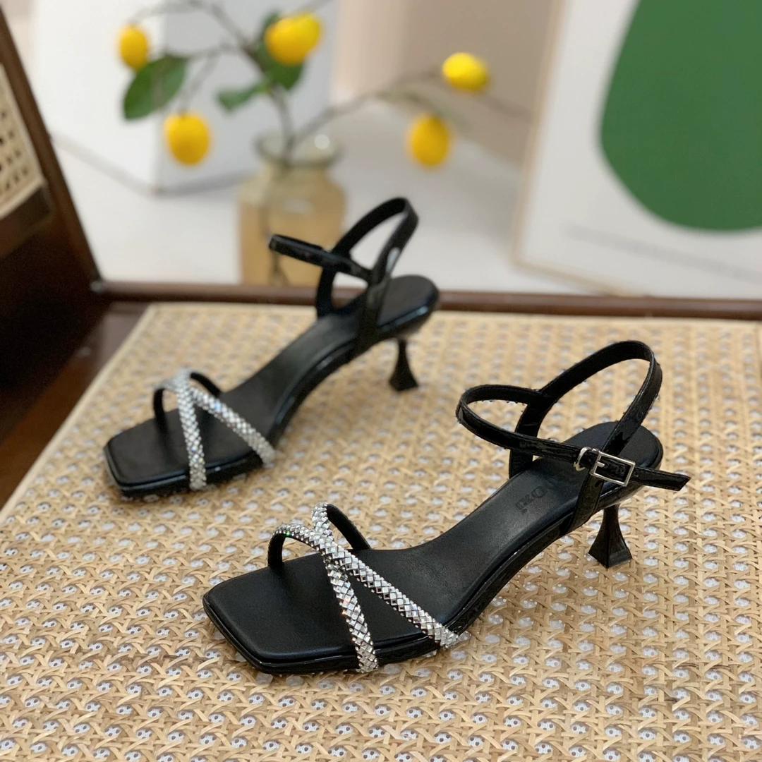 法式水钻凉鞋女仙女风2025夏季新款网红细跟露趾性感一字带高跟鞋