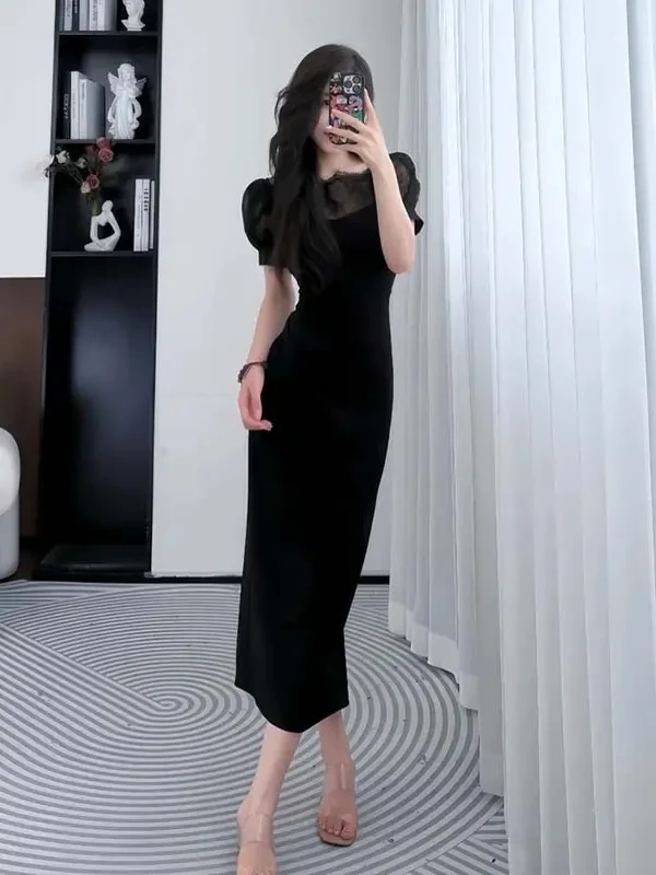 【雪雪】2025夏季新款法式性感小黑裙时尚高级收腰显瘦连衣裙D2290