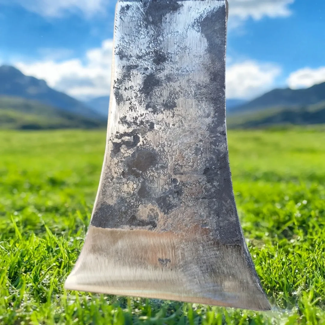 古法纯手工锻造高碳钢户外斩骨砍树伐木斧头厨房木工适用