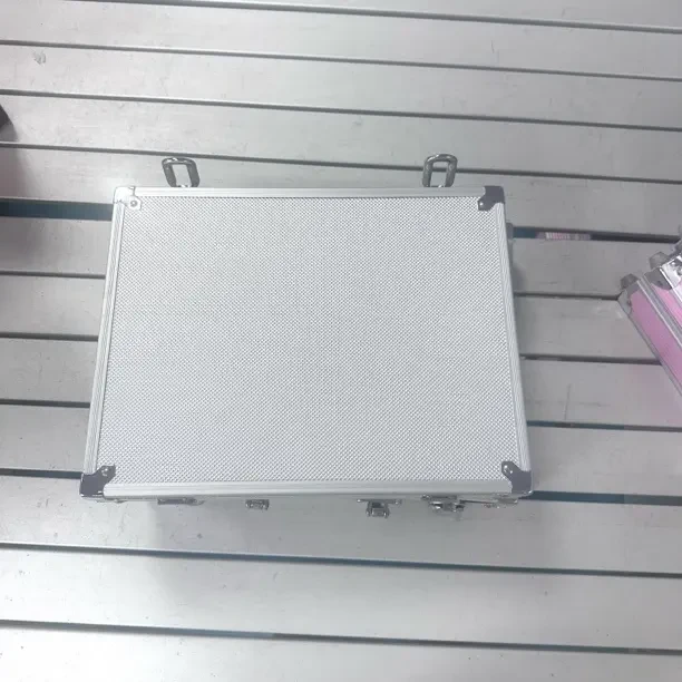 微瑕铝合金工具箱颜色随机发