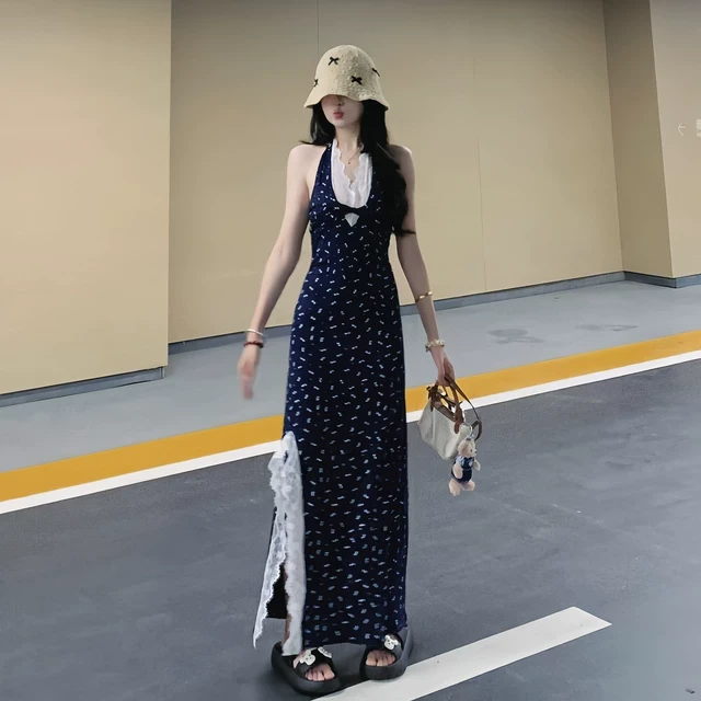 法式绝美蕾丝拼接挂脖连衣裙女夏2025新款度假风气质掐腰碎花长裙