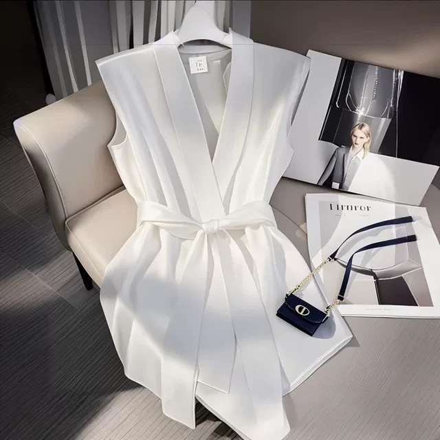 法式高级感小香风上衣今年流行独特漂亮小衫气质收腰浅蓝色衬衫夏