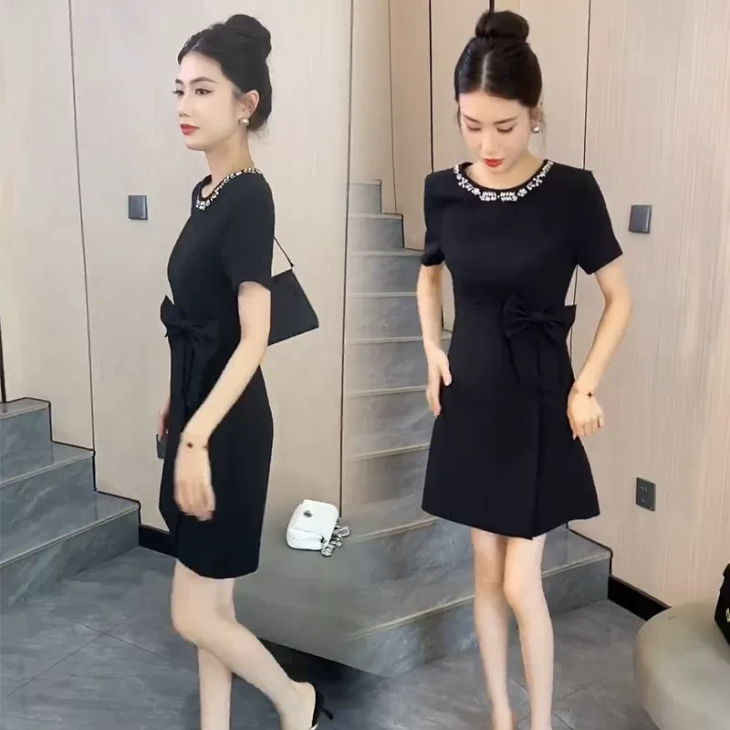 连衣裙女2024夏新款女神范气质收腰蝴蝶结减龄钉珠显瘦高档礼服裙