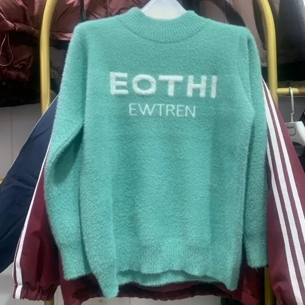 8宽松圆领加厚秋冬新款百搭洋气针织时尚套头半高领貂绒毛衣