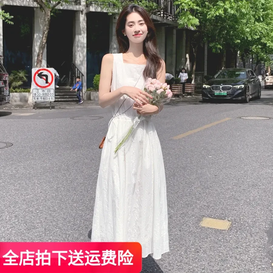 哥弟阿玛施正新款法式无袖方领连衣裙2025夏收腰时尚气质白色长裙