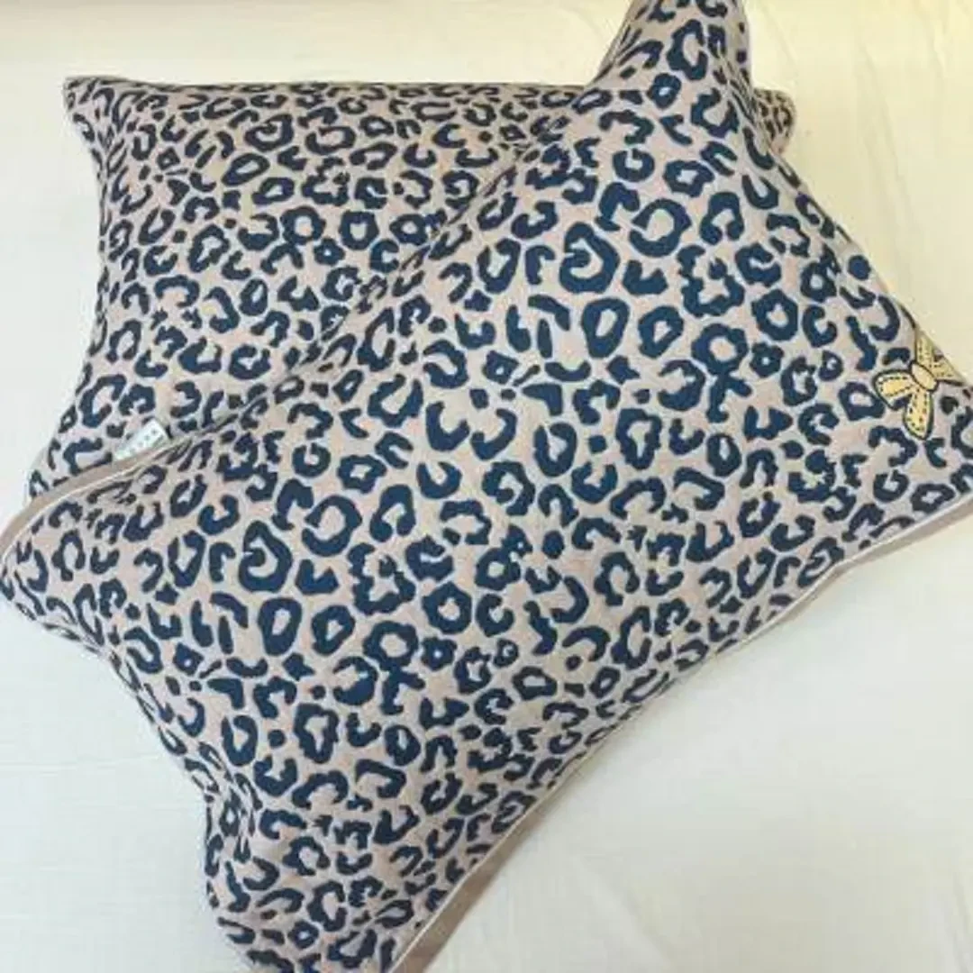 【枕巾-豹纹蝴蝶结】52*78cm高密枕巾柔软高档透气