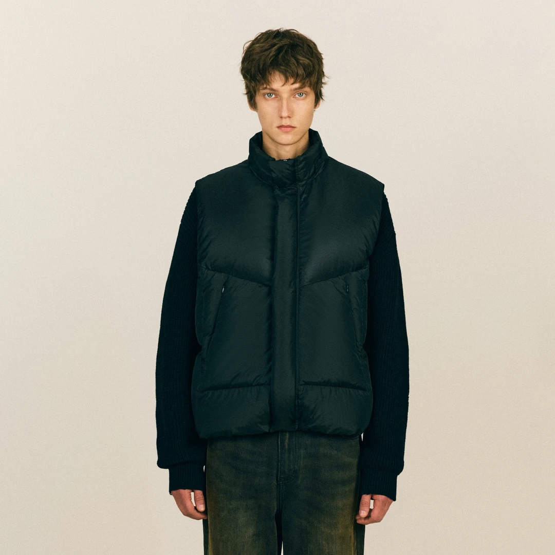 NONRADICAL （NR）「90白鸭绒」基础羽绒马甲 冬季保暖立领外套