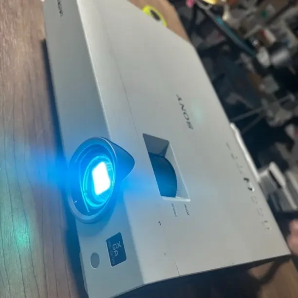 二手 索泥投影仪 运费自理