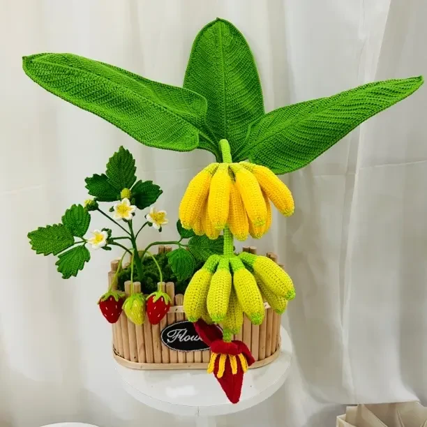 纯手工钩织水果饰品毛线香蕉成品精致美观