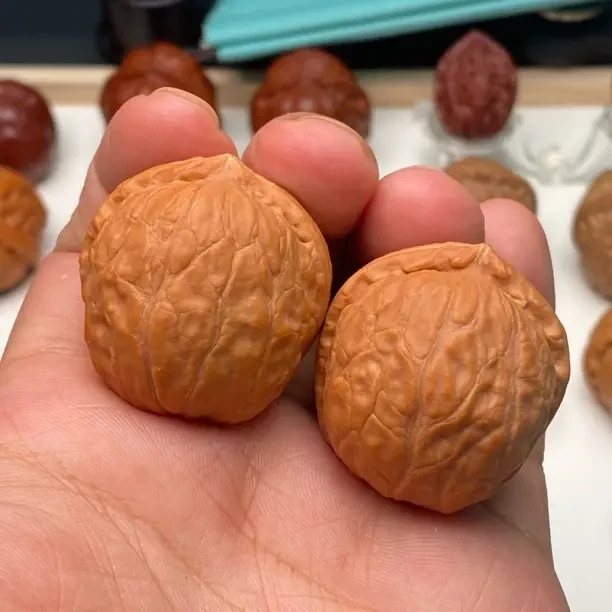 坐佛元宝精品文玩小核桃手捻圆润饱满